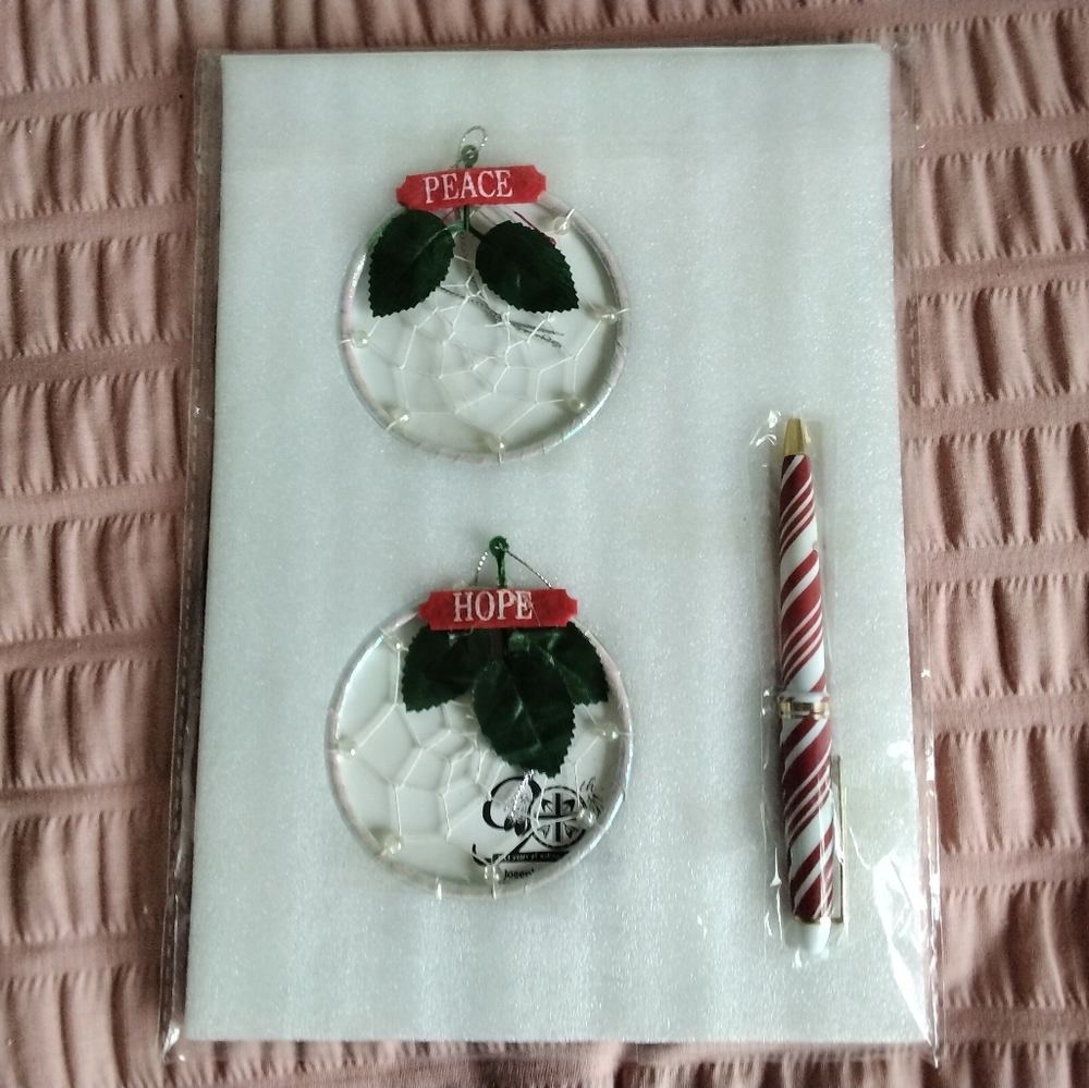 DREAMCATCHERS WITH MATCHING PEN
